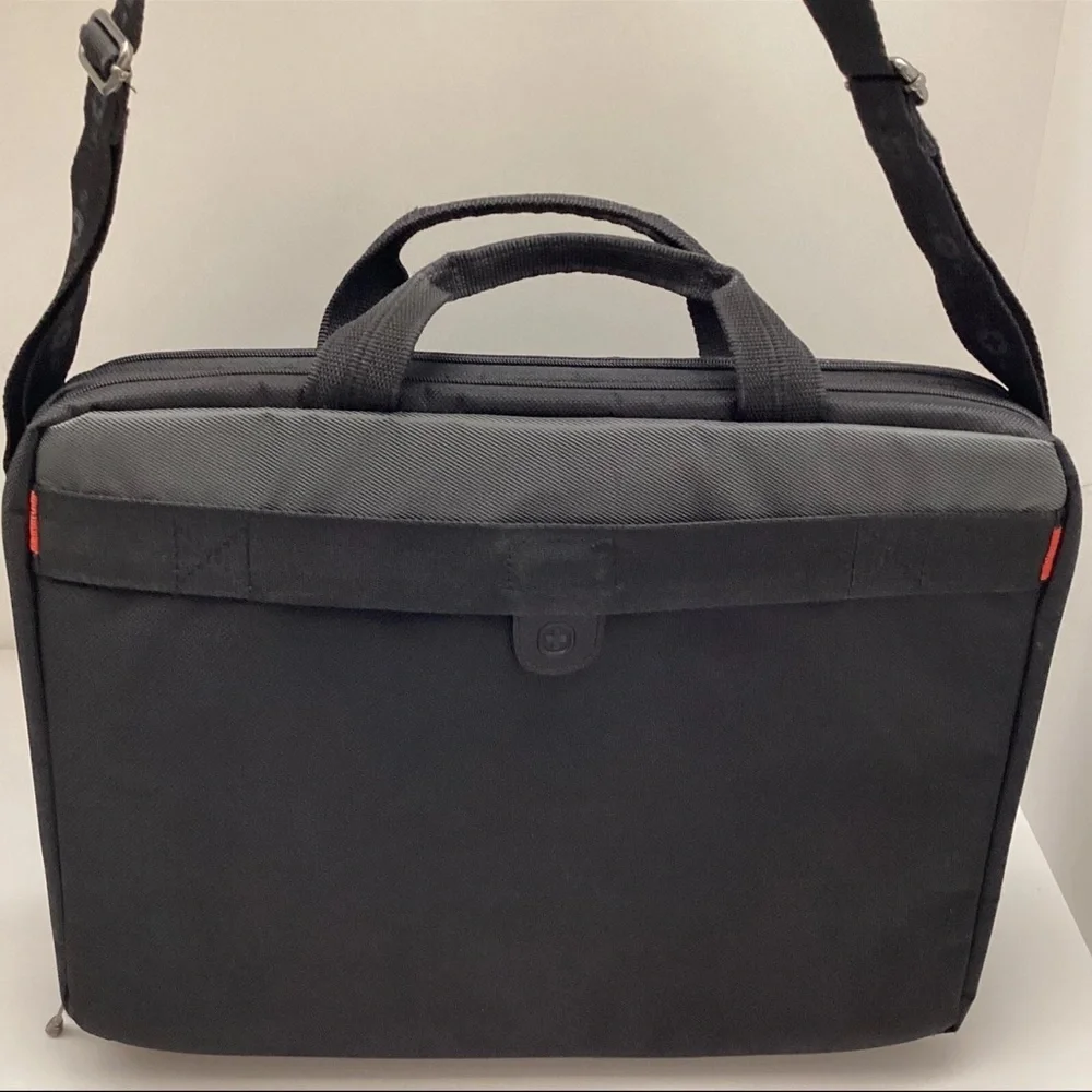 Wenger Legacy notebook carrying case Black and Gray Laptop Bag new no tags